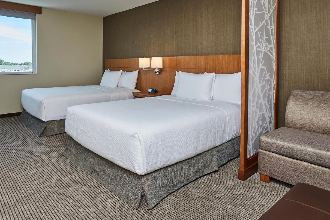 Hyatt Place Toronto/Mississauga Centre Exterior photo