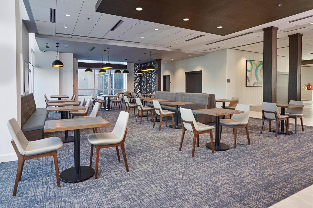 Hyatt Place Toronto/Mississauga Centre Exterior photo