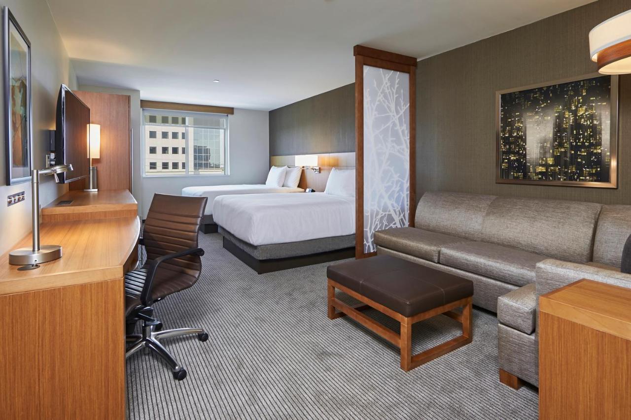 Hyatt Place Toronto/Mississauga Centre Exterior photo
